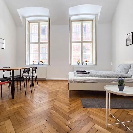 Seventh Sense Apartment Budapest Esterno foto