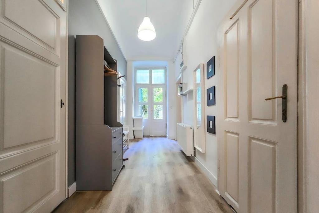 Seventh Sense Apartment Budapest Esterno foto